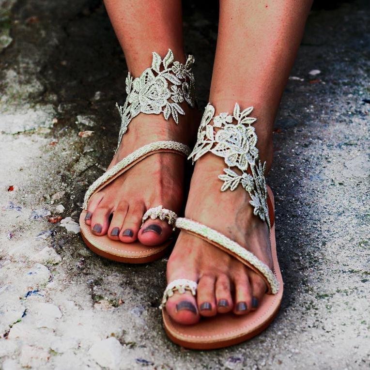 Hand-knit Flat Embroidered Sandals - Pavacat