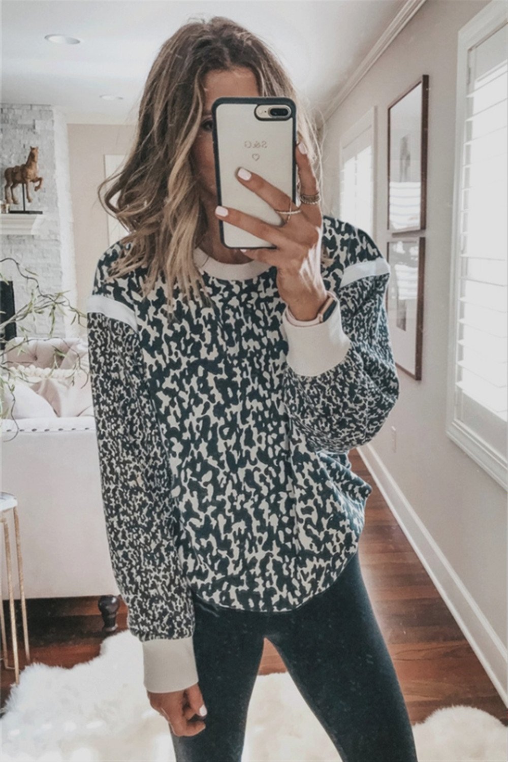 Leopard Round Neck Slim Sweatshirt - Pavacat