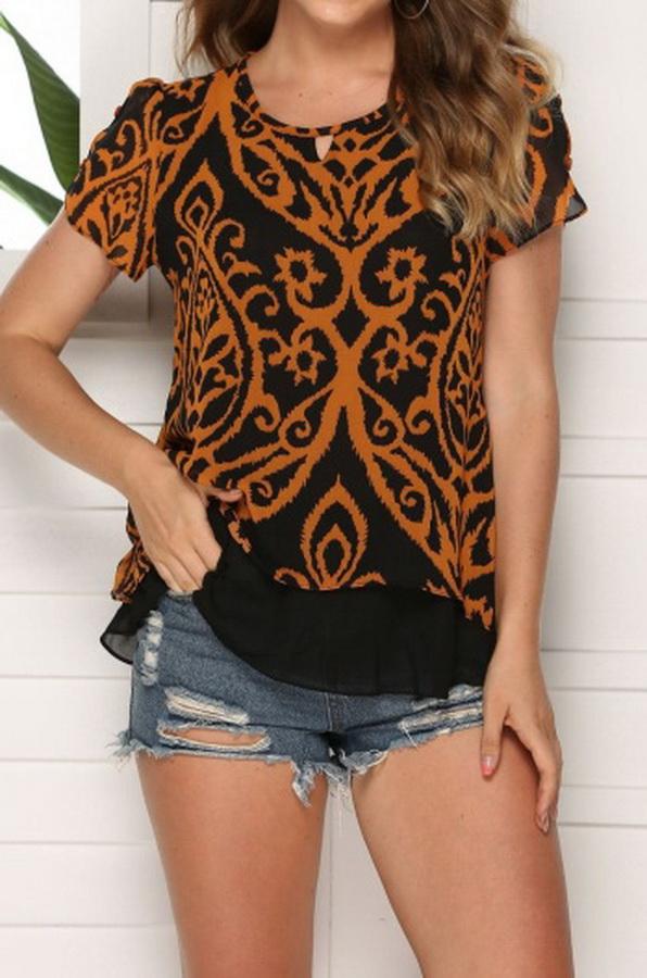Short-sleeved Lace Top With Flounces - Pavacat