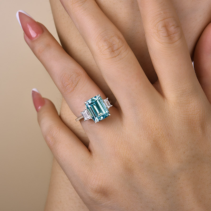 Aquamarine and 2024 emerald jewelry