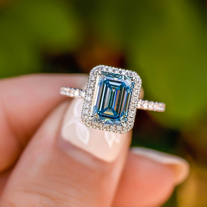 Beginners Guide: Choosing The Perfect Aquamarine Engagement Ring