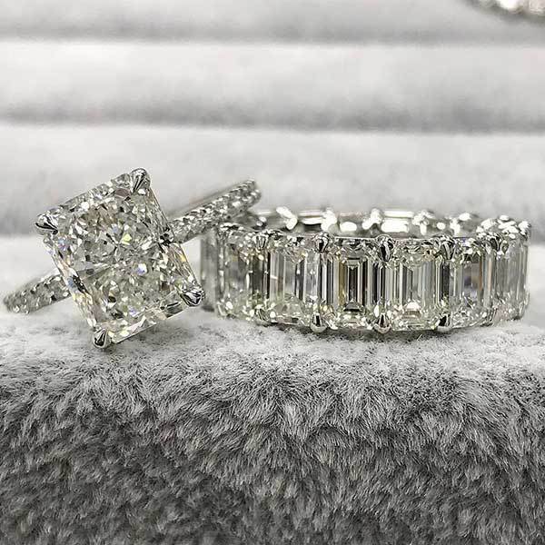 Luxurious Radiant Cut & Emerald Cut Wedding Crushed Ice Ring Set