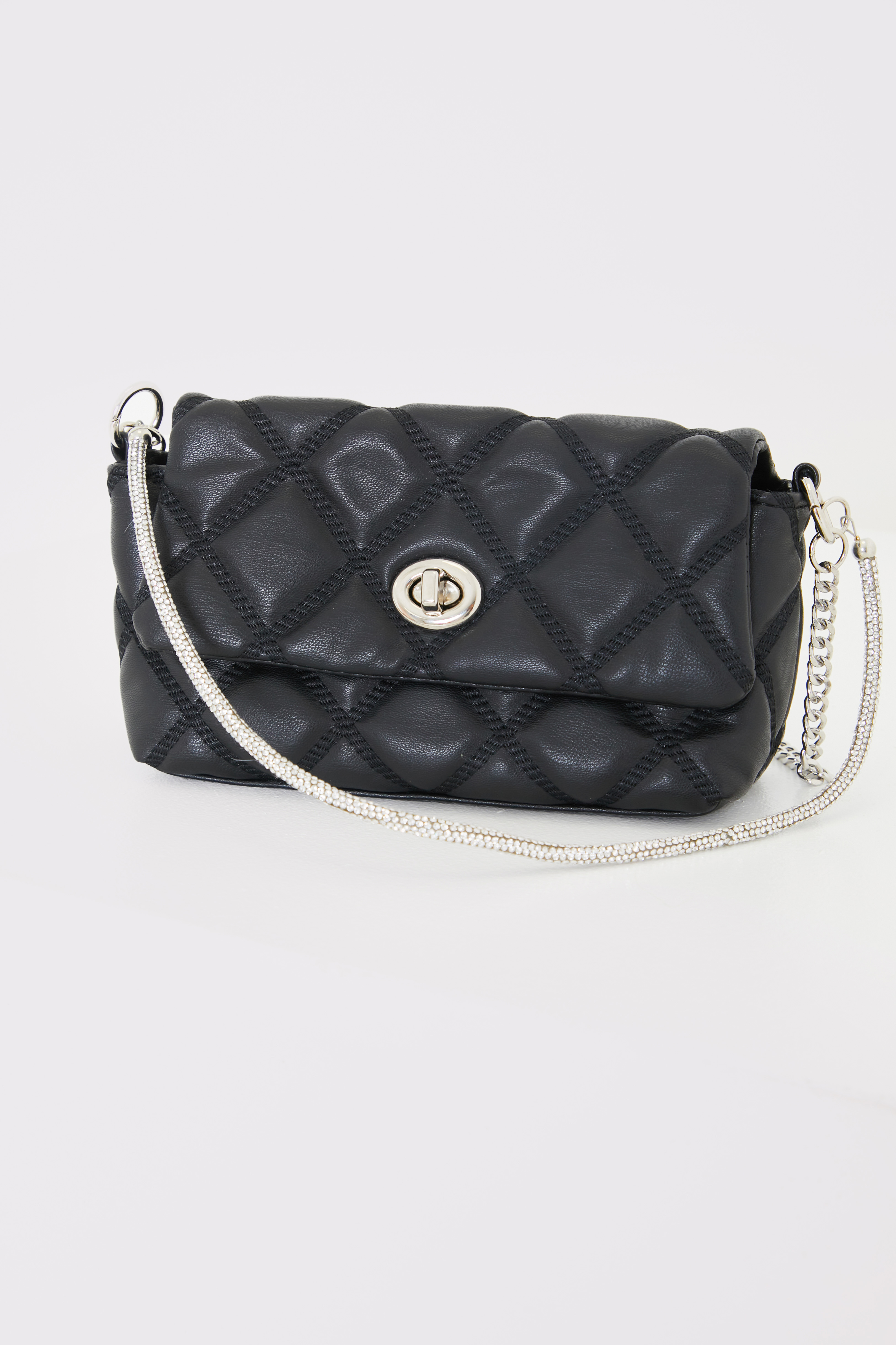 Quilted handbag best sale with chain detail