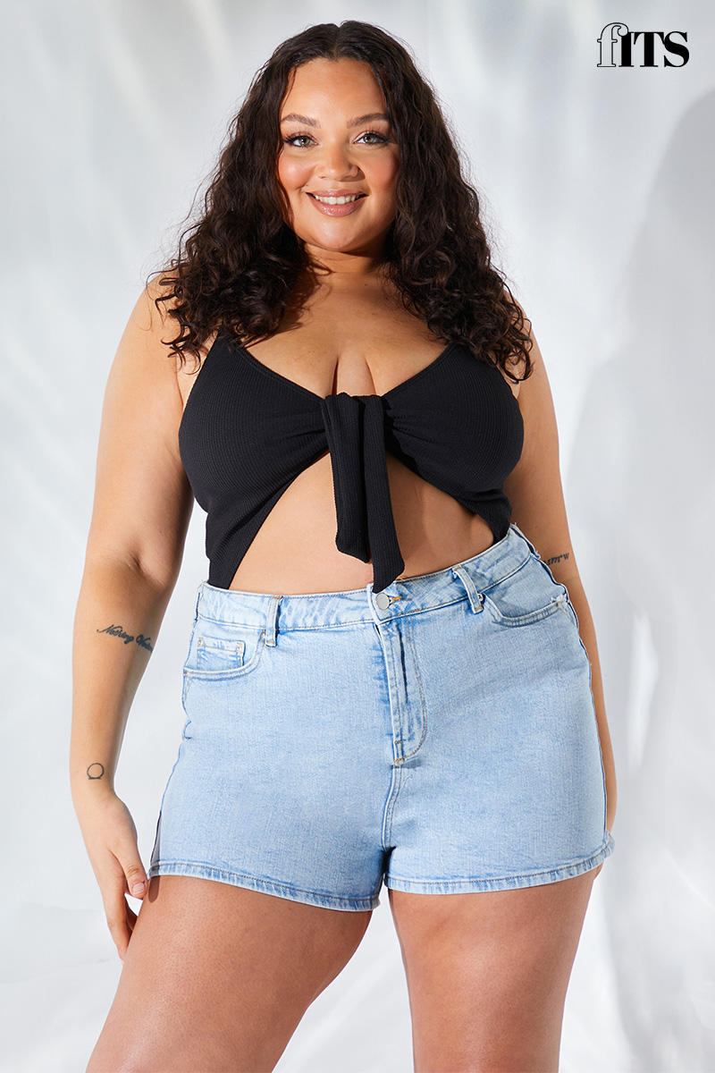 Light Wash Denim Mom Short