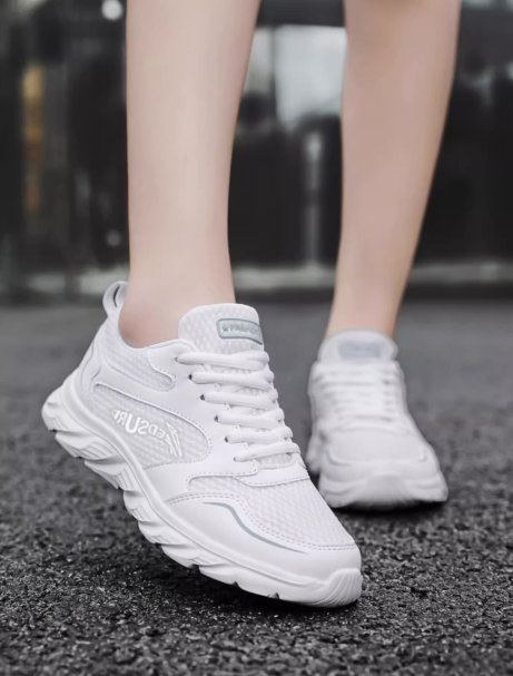 Snow Waite Breathable Sneakers