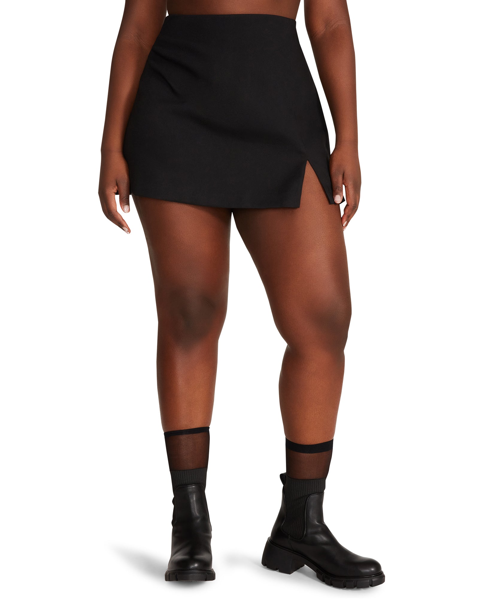 CAM SKORT BLACK
