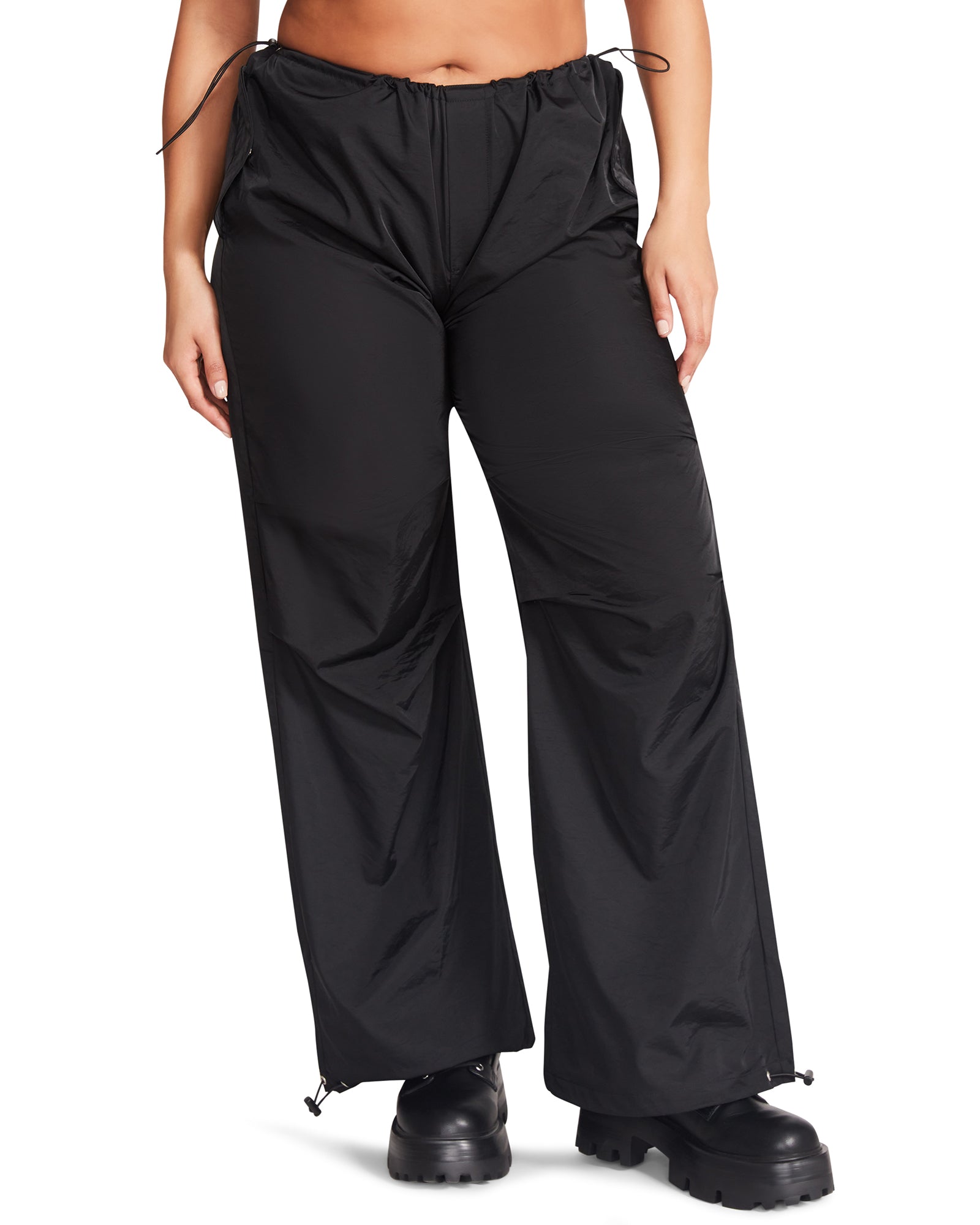 PIA PARACHUTE PANT BLACK