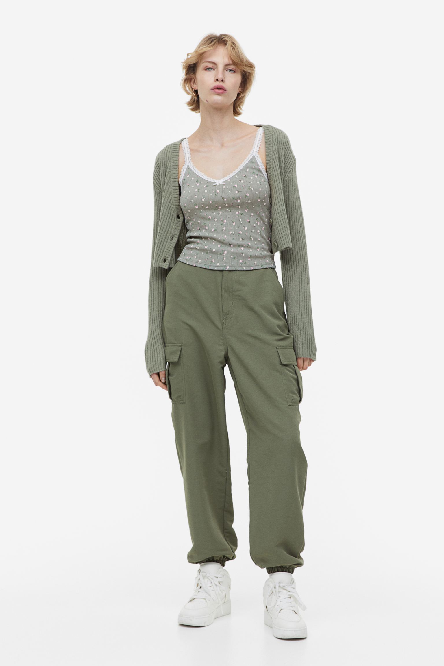 Lace-trimmed ribbed tank top