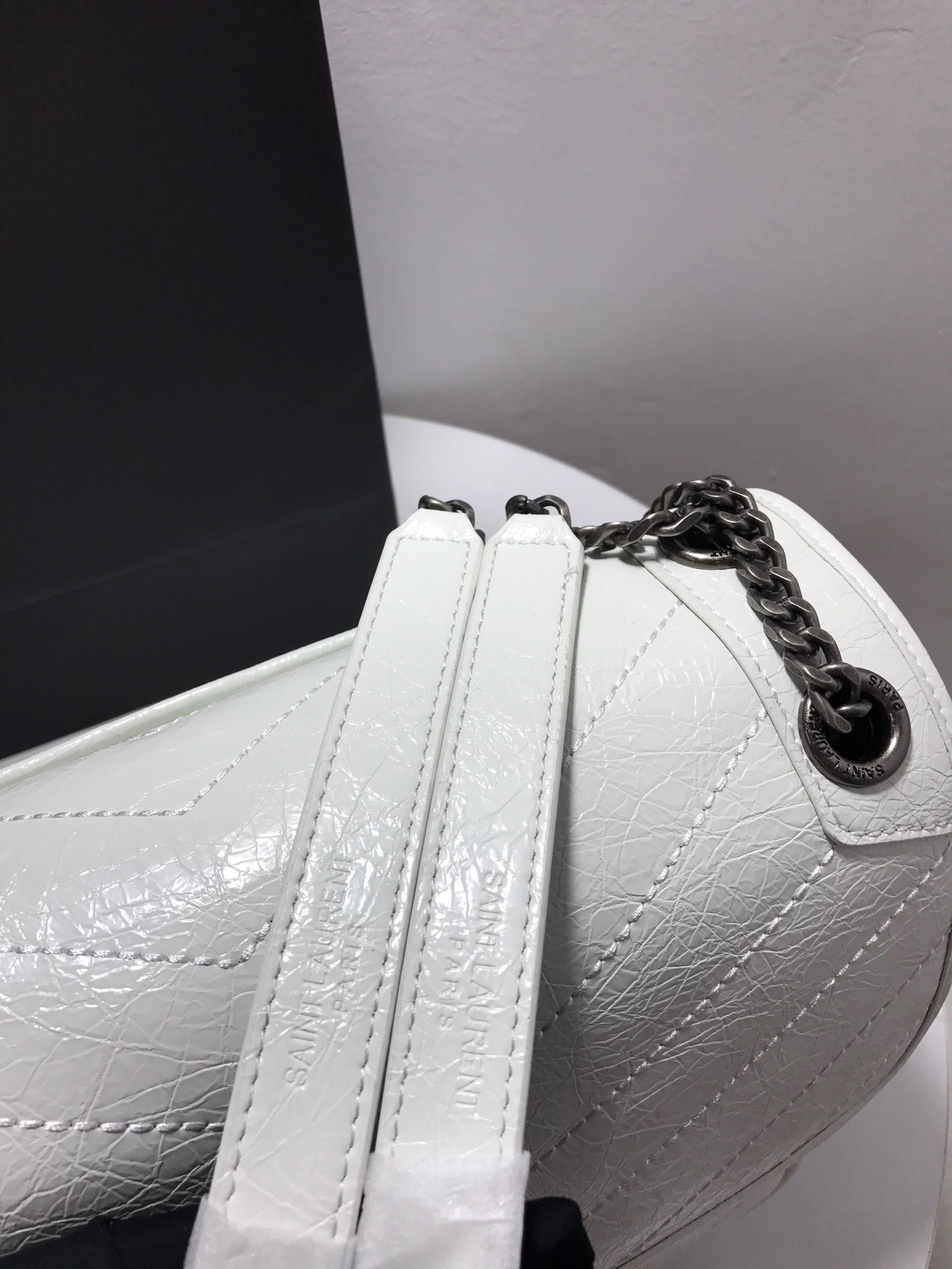 YSL NIKI MEDIUM CHAIN BAG IN CRINKLED VINTAGE LEATHER