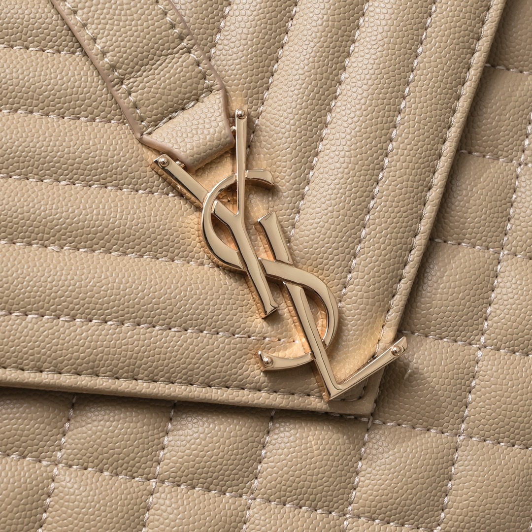 YSL COLLEGE LARGE CHAIN BAG IN QUILTED LEATHER