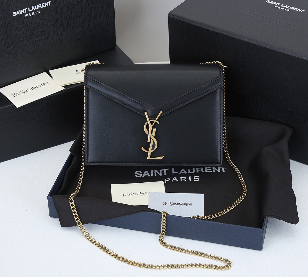 YSL CASSANDRA MEDIUM CHAIN BAG IN SMOOTH LEATHER