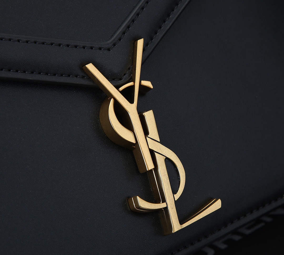 YSL CASSANDRA MEDIUM CHAIN BAG IN SMOOTH LEATHER