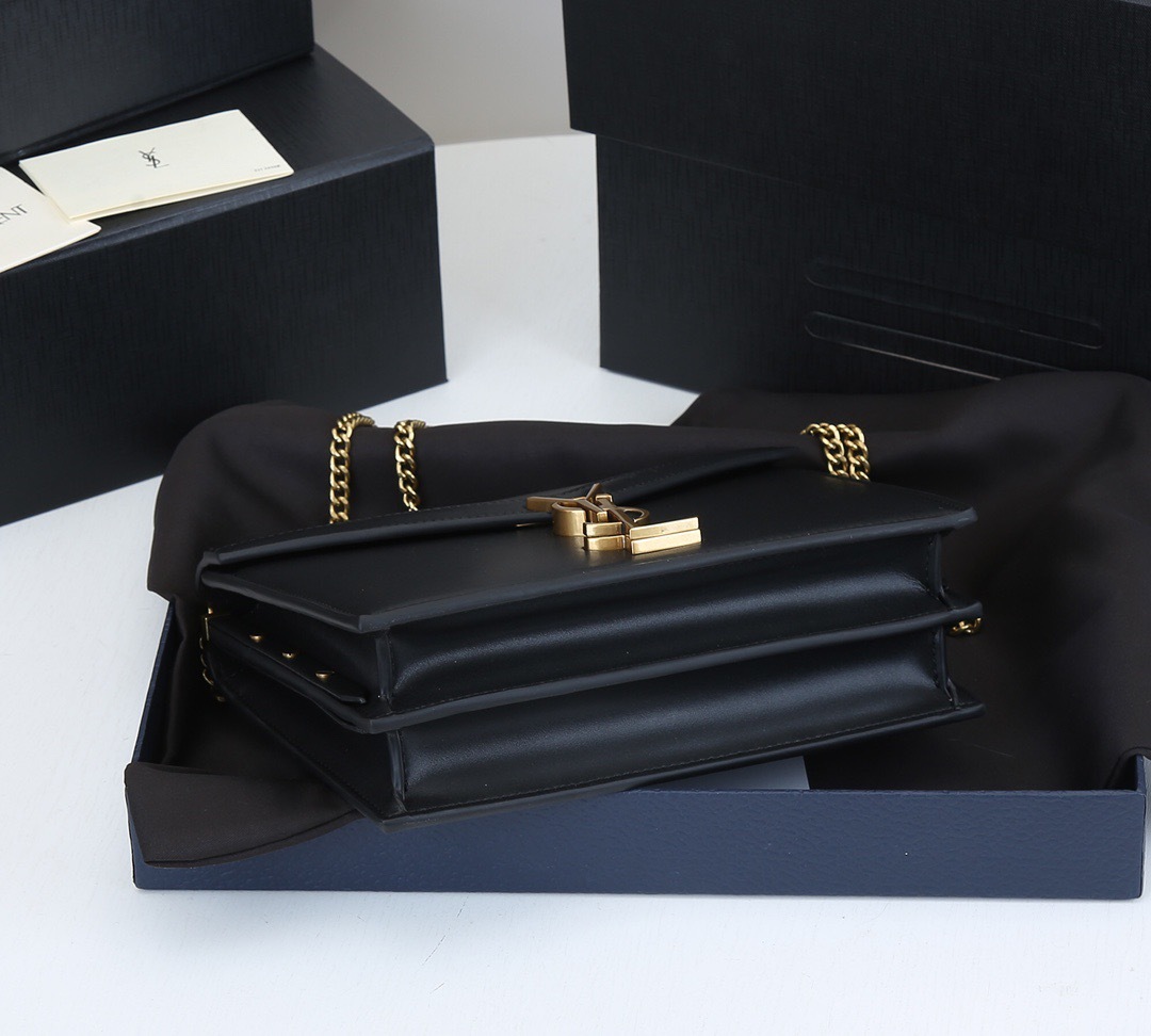 YSL CASSANDRA MEDIUM CHAIN BAG IN SMOOTH LEATHER