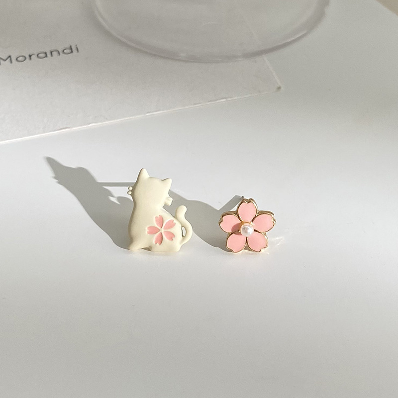 Cute Cat Flower Stud Earrings-DaoMao