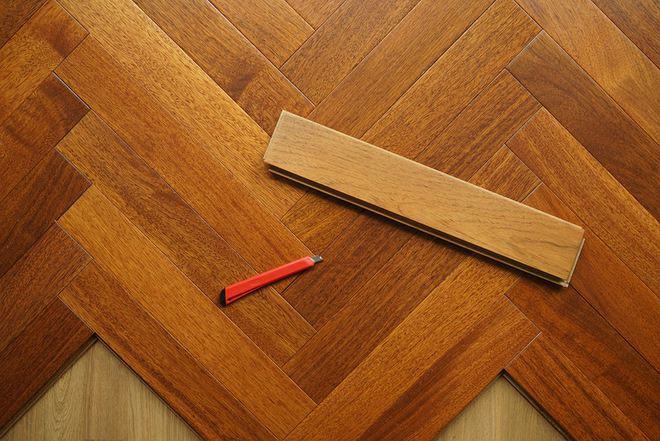 The method of laying herringbone parquet
