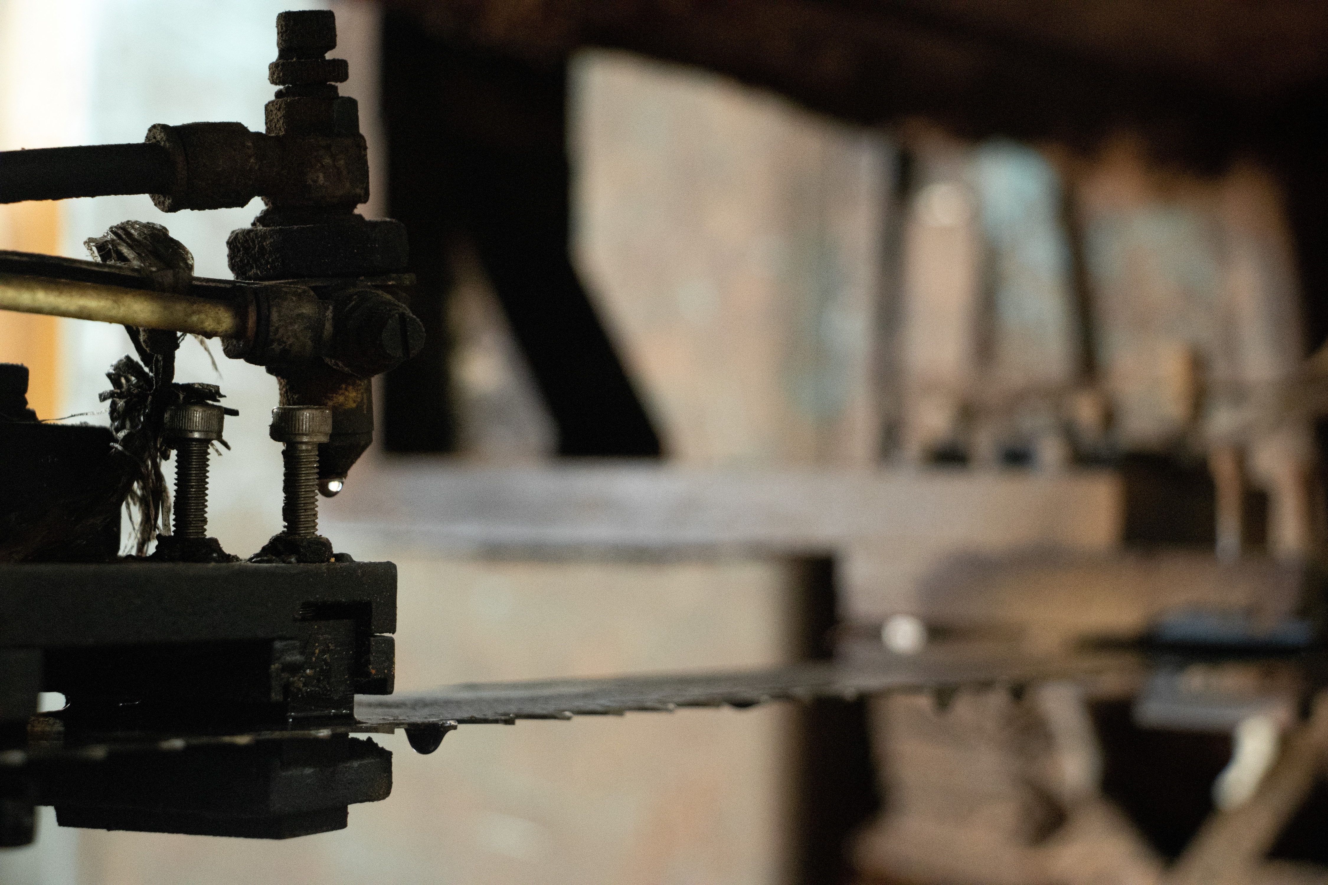 High precision sawing table located in the factory