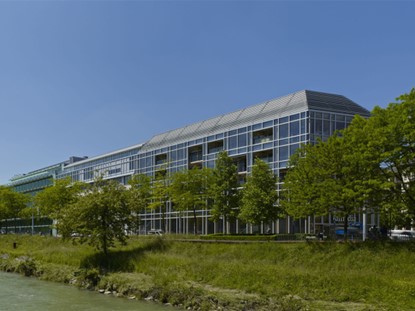 Tamedia office building in Zurich uses wood as the main material