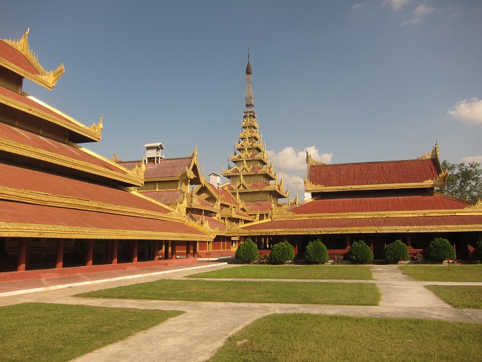 The interior of the Mandalay Palace has a more uniform architectural style in the compound