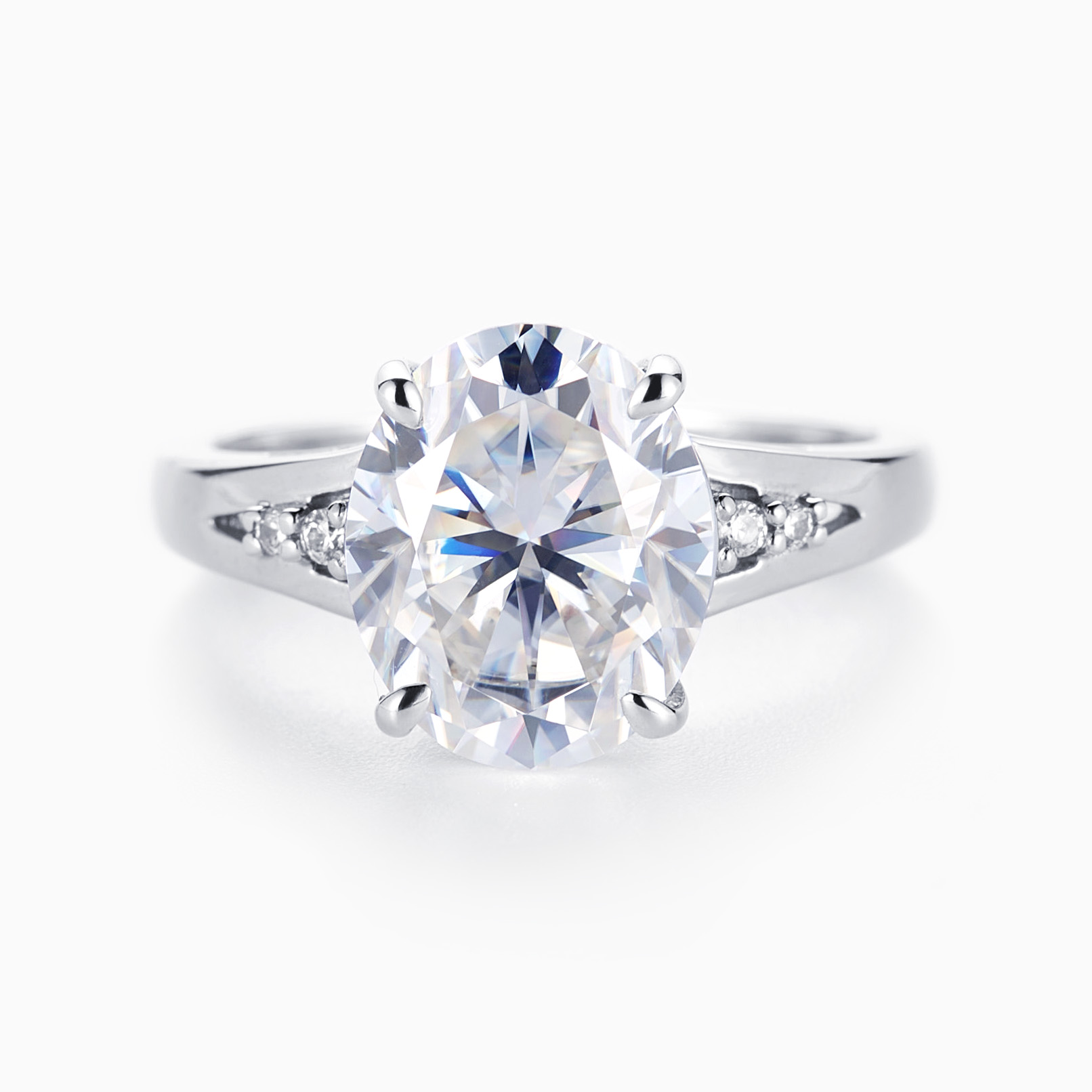 Elegant Engagement Ring with OvalAccents