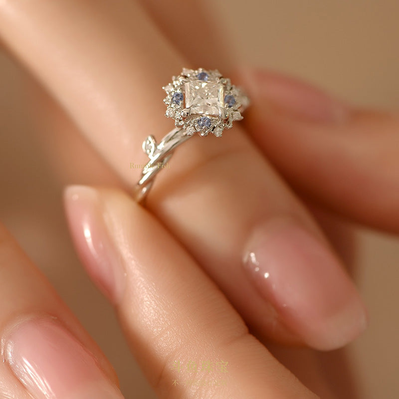 Mermaid Eye Moissanite Ring