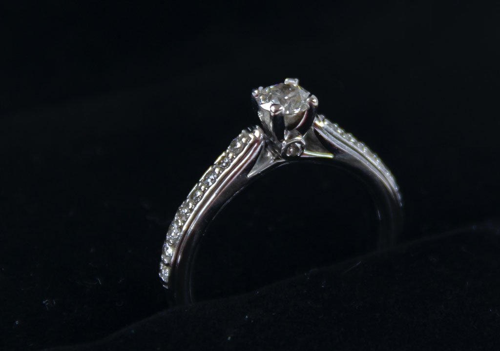 The cost of moissanite jewelry