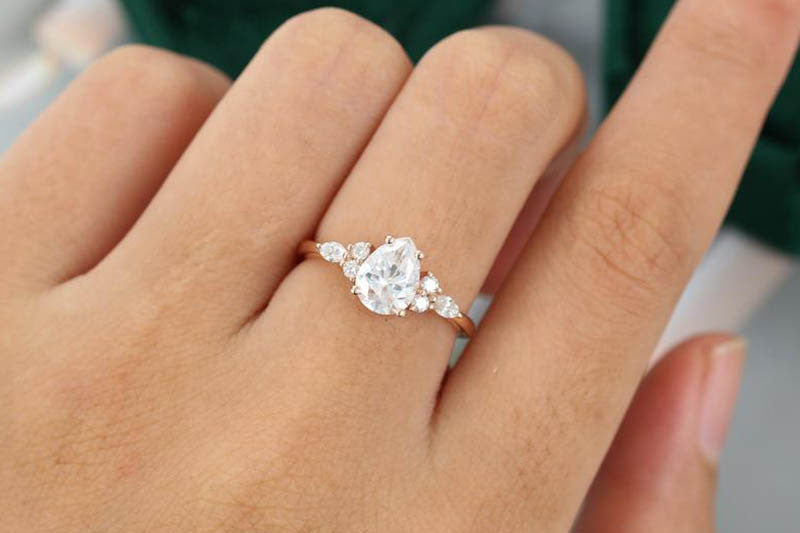 Women Vintage Moissanite Promise Ring