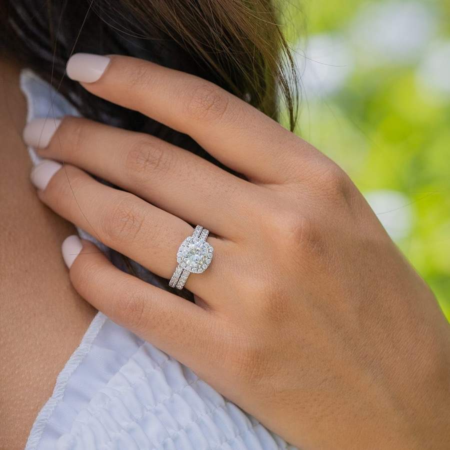 Elegant Double Layer Design Moissanite Ring