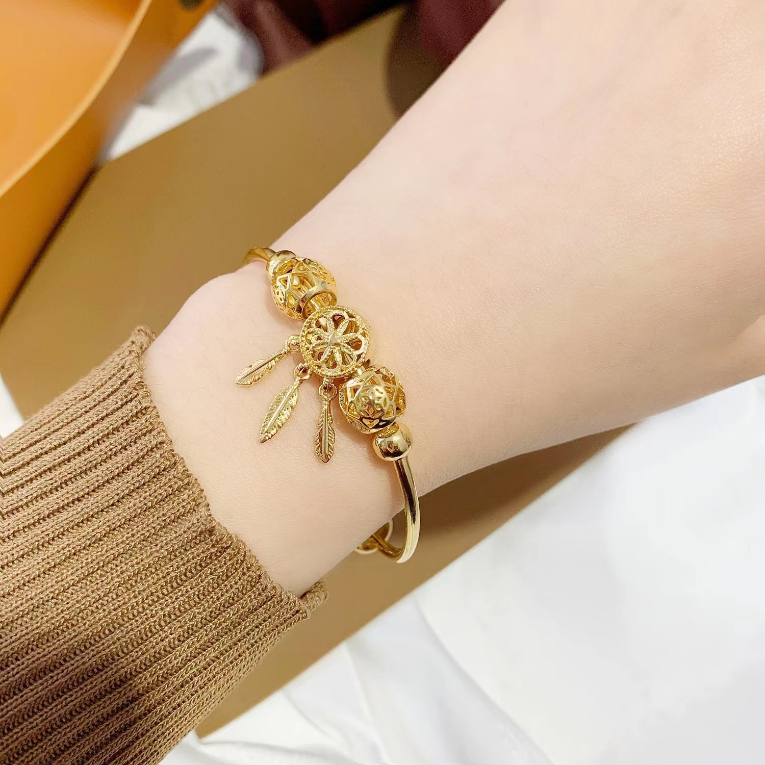 60% OFF -DREAMCATCHER CHARM BRACELET FOR WOMEN [LOW STOCK]