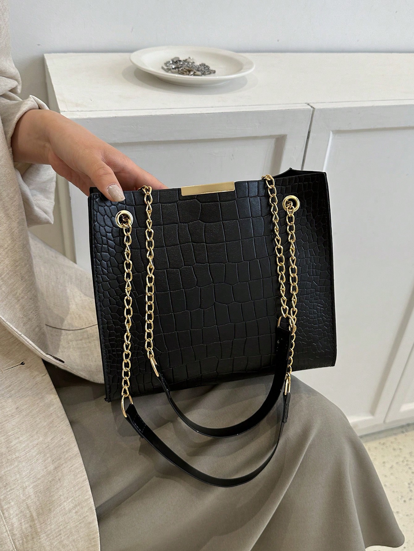 Fashionable Crocodile Print Shoulder Bag