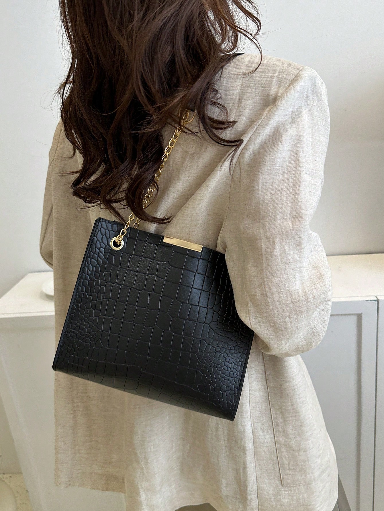 Fashionable Crocodile Print Shoulder Bag