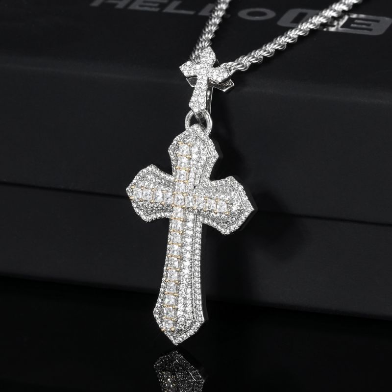 Μενταγιόν Helloice Ice Cluster Princess Cut Cross Cut