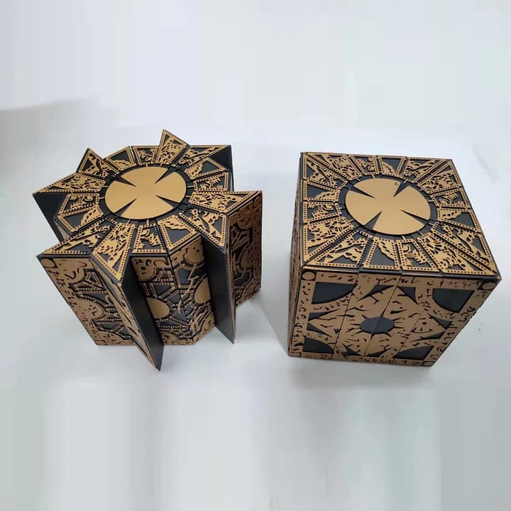 Removable  Puzzle Box with Stand-Lament Configuration