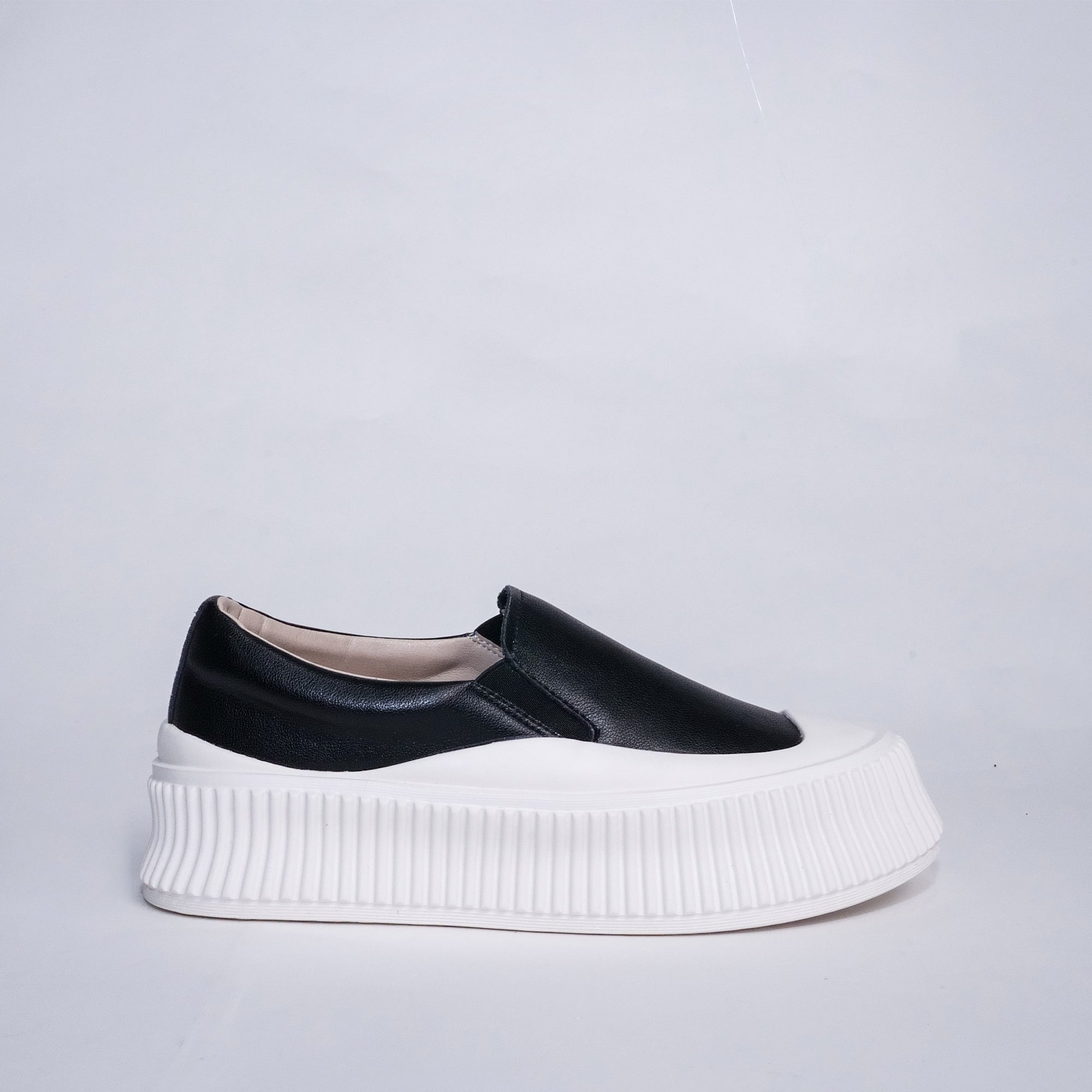 Round Toe Casual Slip-On  Women Sneakers