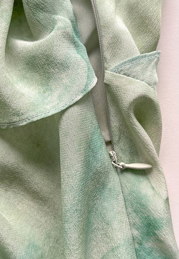 2023 Summer New V-Neck Elegant Silk Dress CA072415