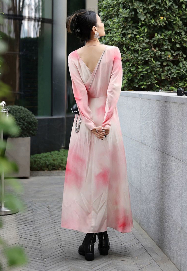 2023 Summer New V-Neck Elegant Silk Dress CA072415