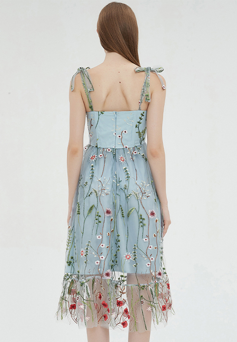 2023 Designer new summer Blue Embroidered Floral Personalized Dress B23070502