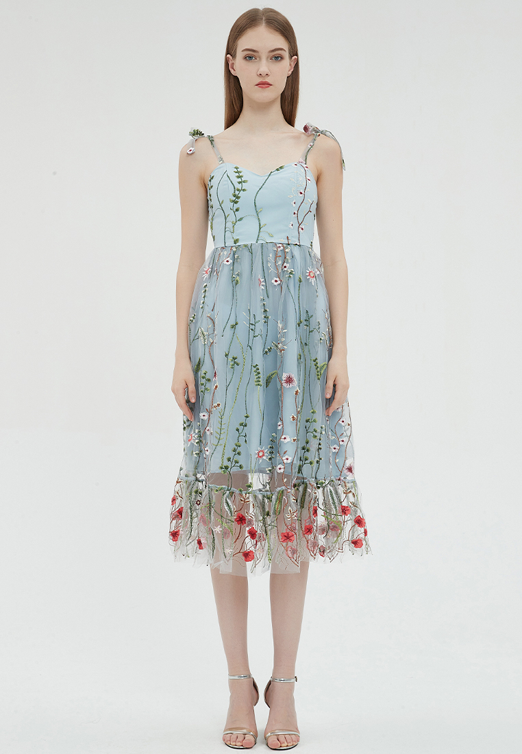 2023 Designer new summer Blue Embroidered Floral Personalized Dress B23070502