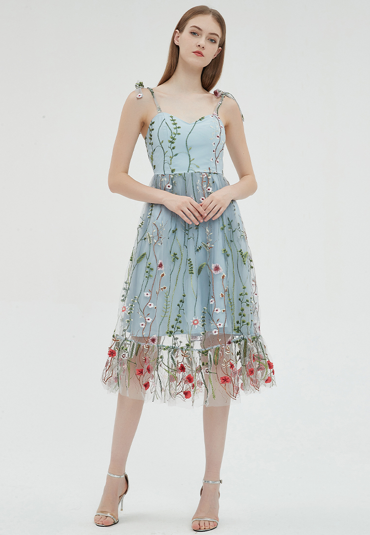 2023 Designer new summer Blue Embroidered Floral Personalized Dress B23070502