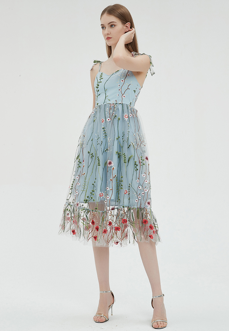 2023 Designer new summer Blue Embroidered Floral Personalized Dress B23070502