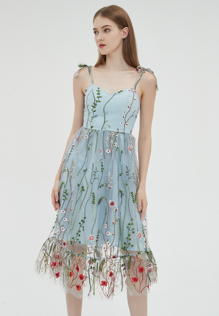 2023 Designer new summer Blue Embroidered Floral Personalized Dress B23070502