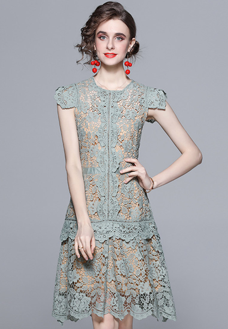 Heavy Industry Lace Flying Sleeve Slim Fit One-Piece Dress A22021601