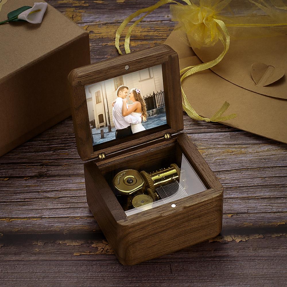 Personalized Wooden Vintage Photo Music Box Valentine's Day Gift,Baby Gift-babyanimal
