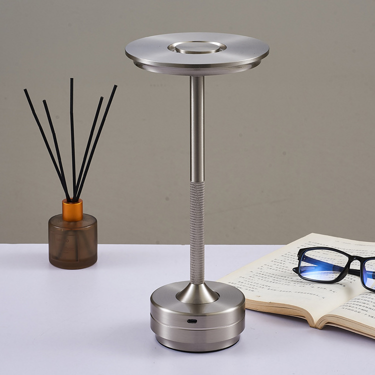 Portable Modern Nordic Outdoor Restaurant Led Cordless Table Lamp Rechargeable Wireless Touch Design Led Bar Table Light Lamp (Gold))