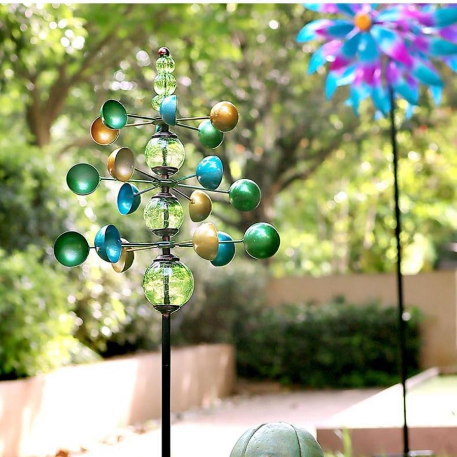 Cosmic Kinetic Spinner