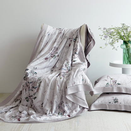 HomeArtique Summer Quilt Like a Dream Silk Quilt