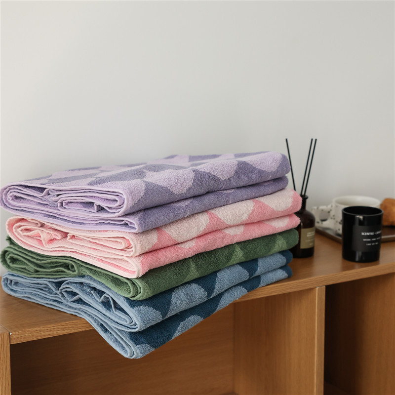 HomeArtique Towel Fish Scale Pattern Bath Towels