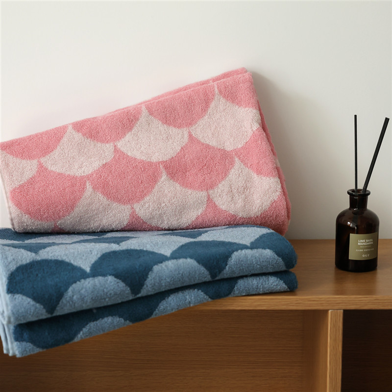 HomeArtique Towel Fish Scale Pattern Bath Towels