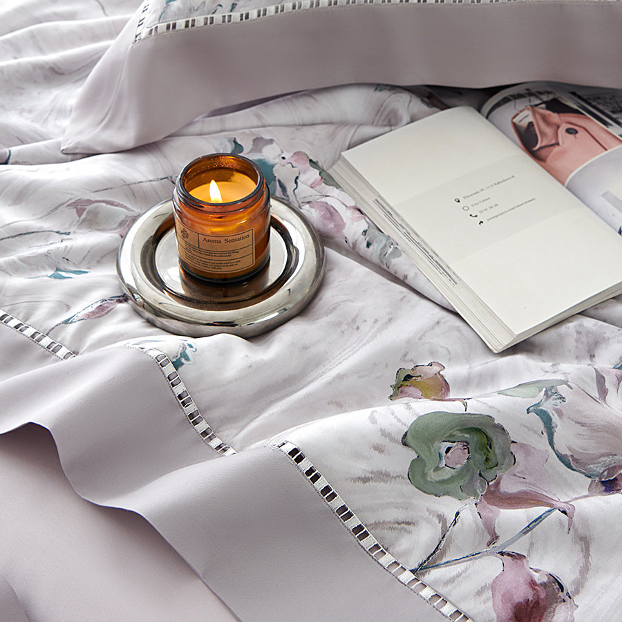 HomeArtique Summer Quilt Like a Dream Silk Quilt