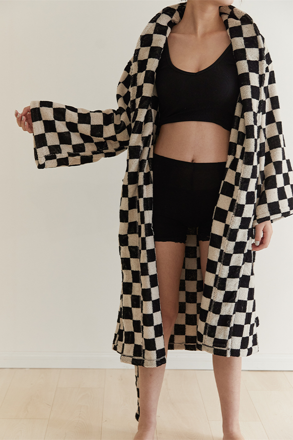HomeArtique Home Wear Black White Checkerboard Long-staple Cotton Bathrobe