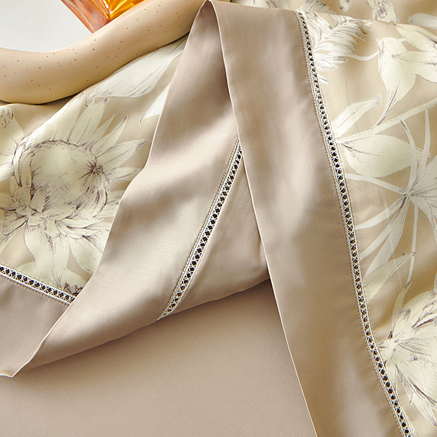 HomeArtique Summer Quilt Morning Mist Silk Quilt